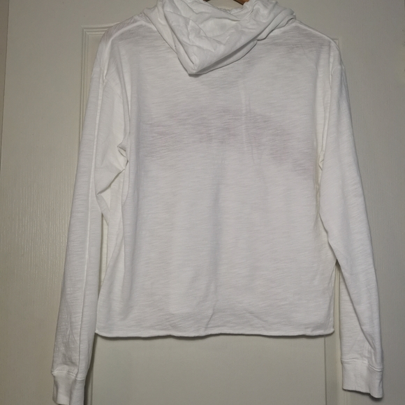 VS PINK 💖 Hooded Long Sleeve Tee - Picture 2 of 5